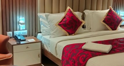 Kailash Residency Room Type - DELUXE ROOM AC