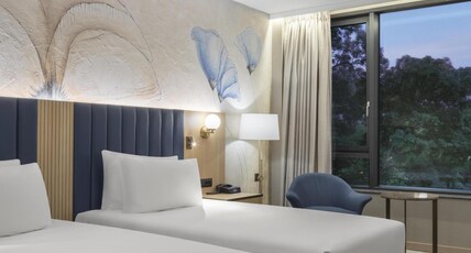 DoubleTree by Hilton Plovdiv Center Room Type - TWIN GUEST ROOM WITH VIEW