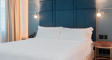 Hilton Porto Alegre Room Type - 1 KING BED SUPERIOR ROOM