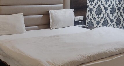 Paramount Hotel Room Type - Deluxe Room