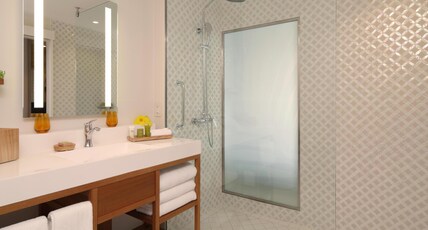 Hilton Hotel Tahiti Room Type - 1 KING BED OCEAN VIEW ROOM
