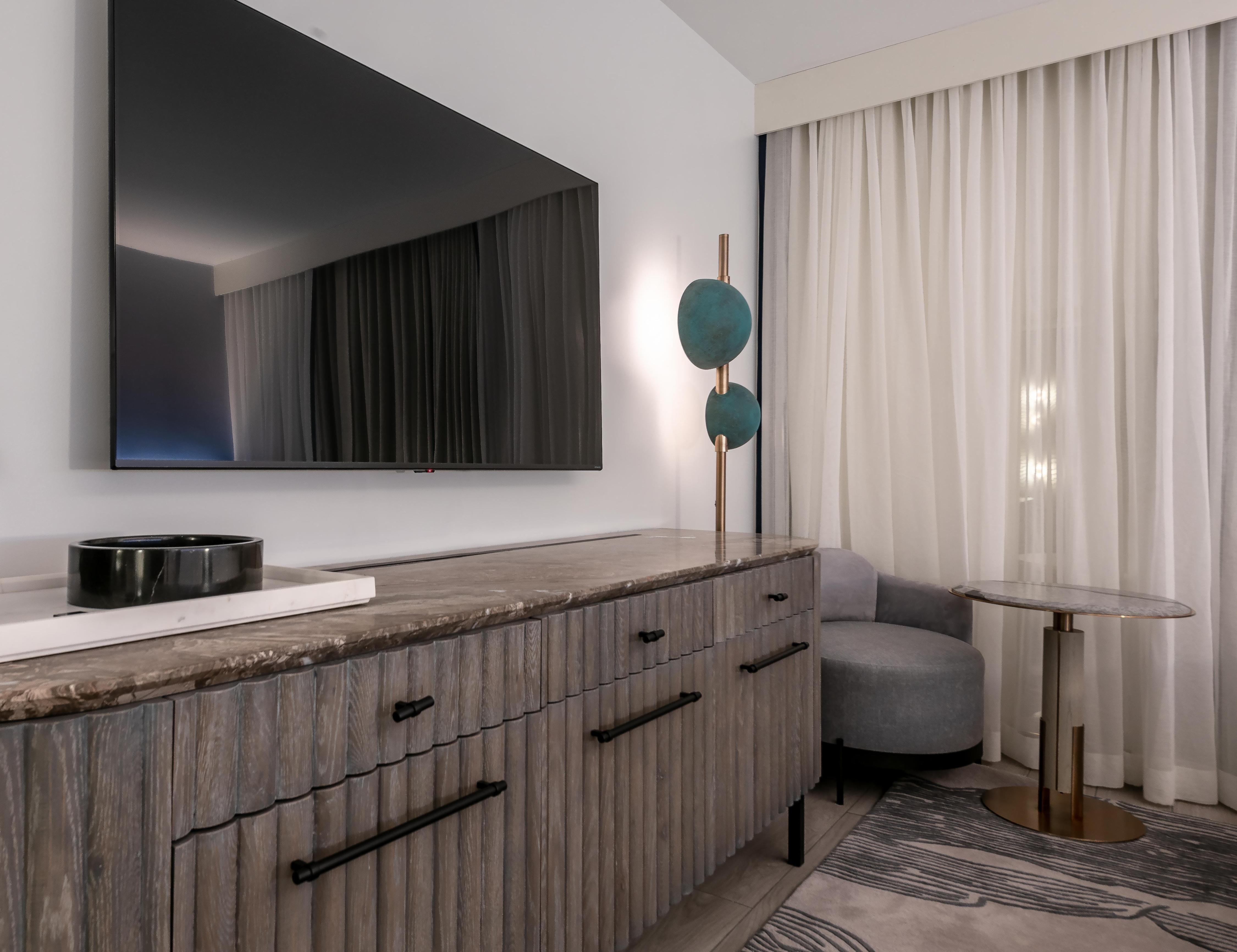 The Morrow Washington DC, Curio Collection by Hilton