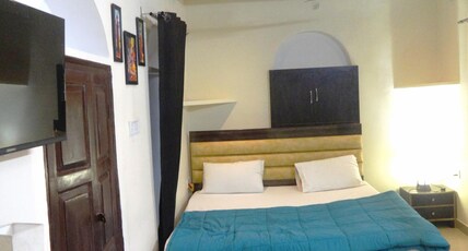 Hotel Foreigners Inn Room Type - Luxury Quadraple Room