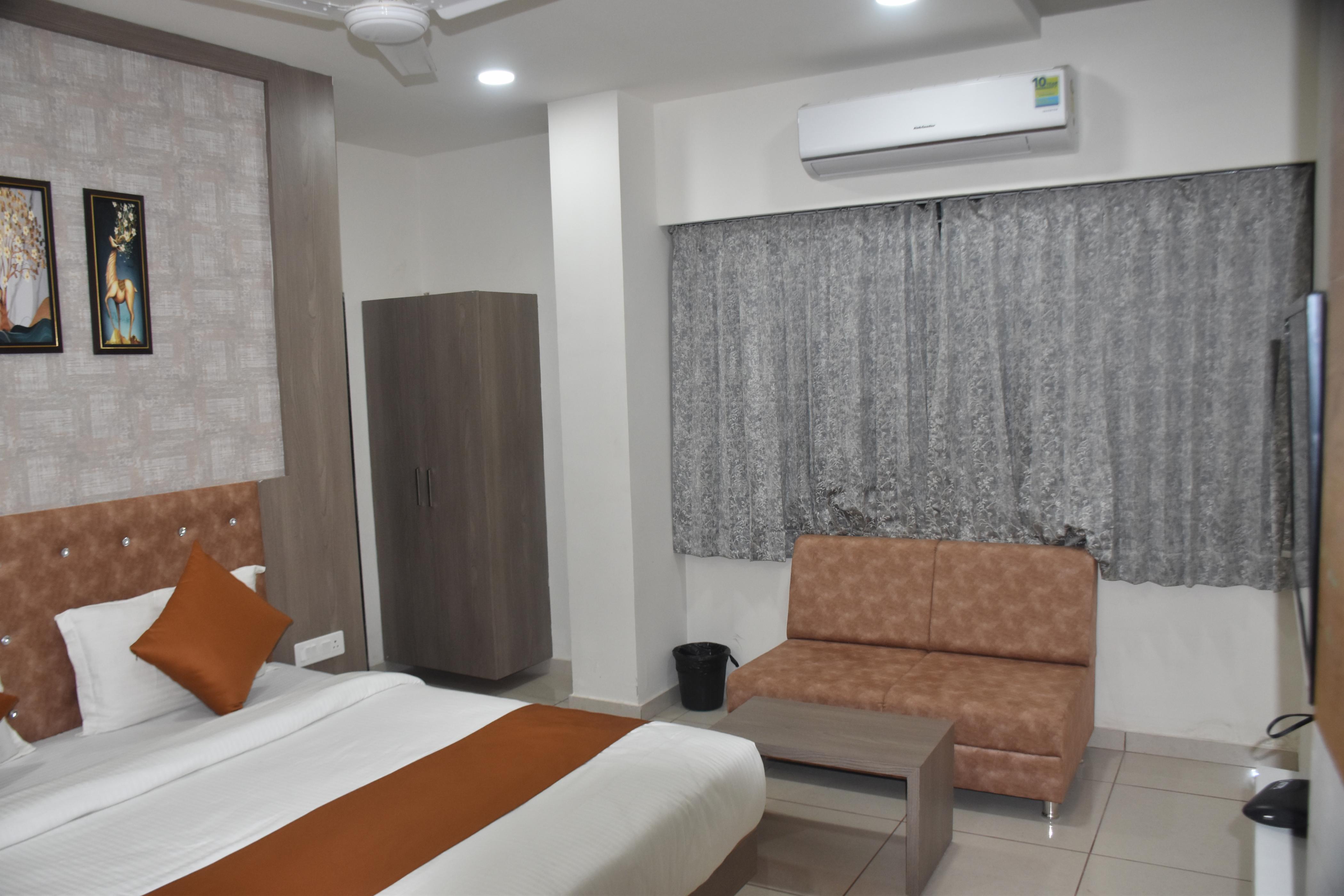 Hotel Md Residency Anand - Tap to explore photos