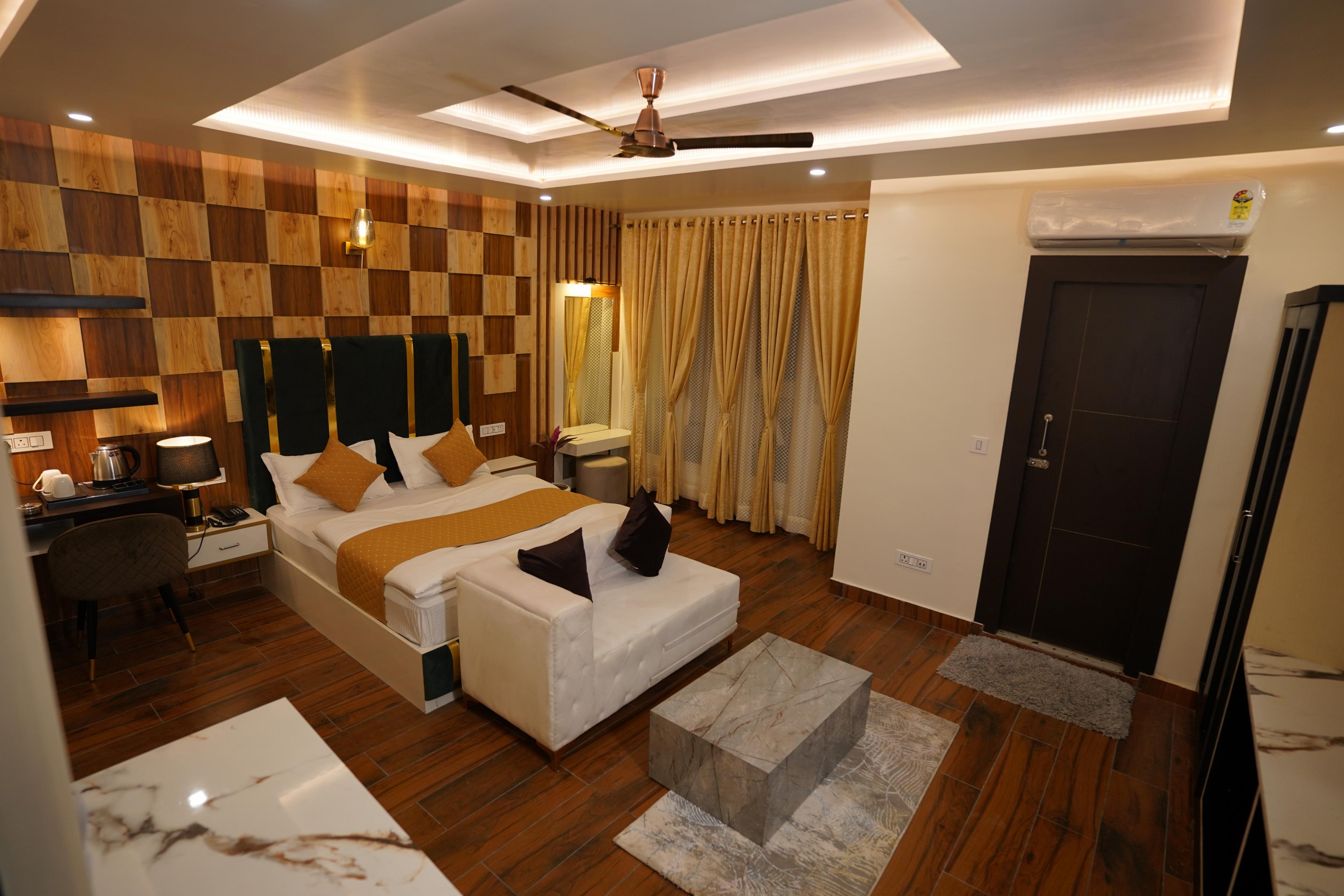 The Royal Hotel Room Type - Executive with Balcony