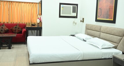 ELGIN SUITES Room Type - Deluxe Room