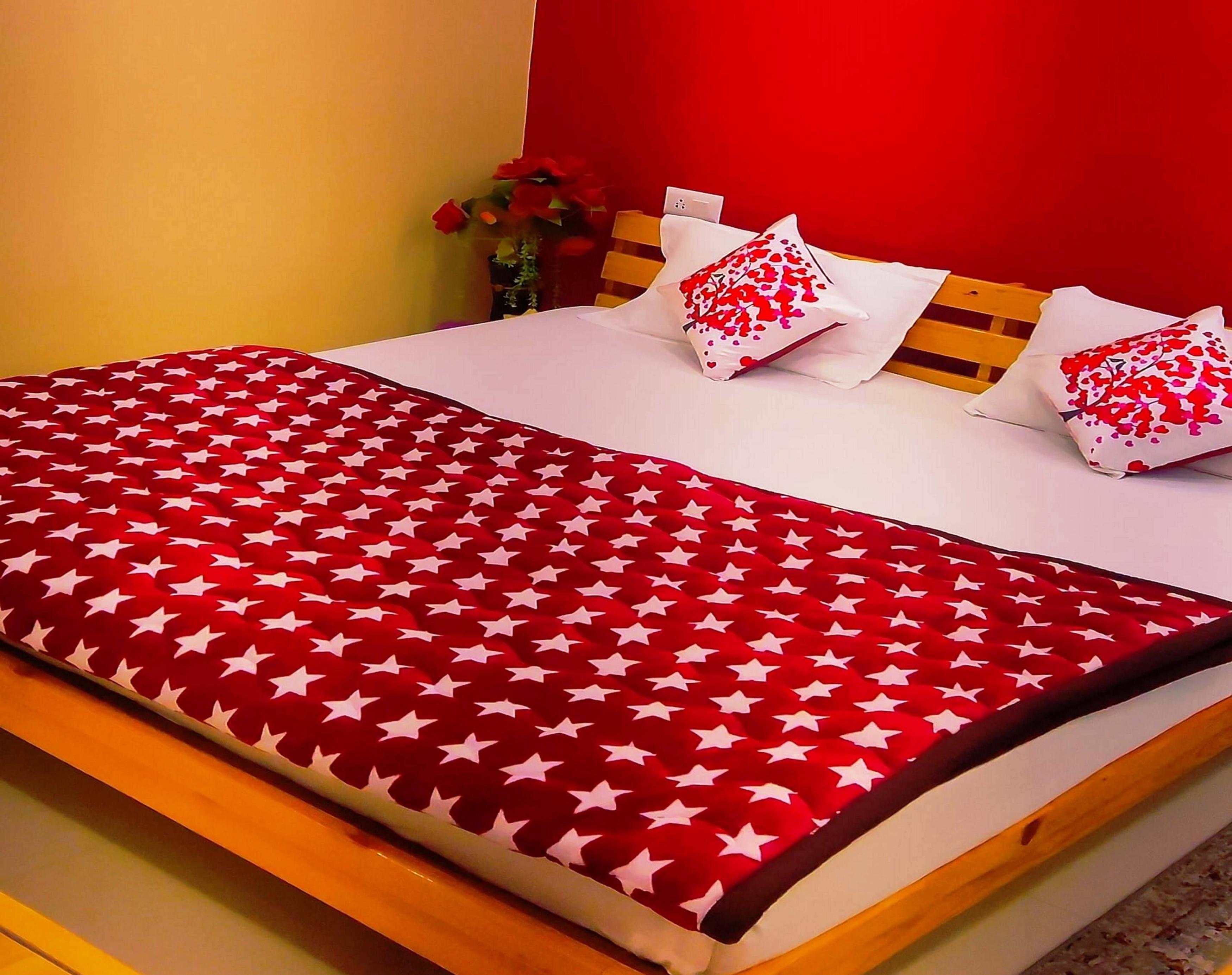 Saket Homestay - Tap to explore photos