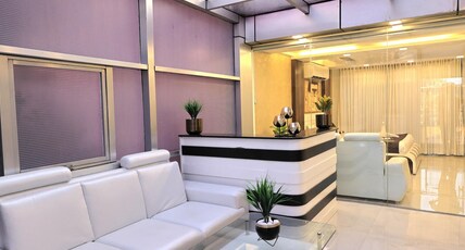 Borivali villa - Gagal Home Room Type - Teerace Suite - Living Room & Bath tub