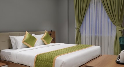 Hotel Grand Alleppey By Hawk Hospitality Room Type - Grand Deluxe Hotel Grand Alleppey By Hawk Hospitality Room Type - Grand Deluxe