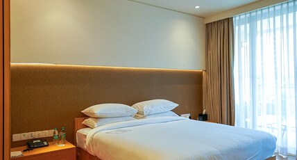 BLVD Club Room Type - Deluxe Room