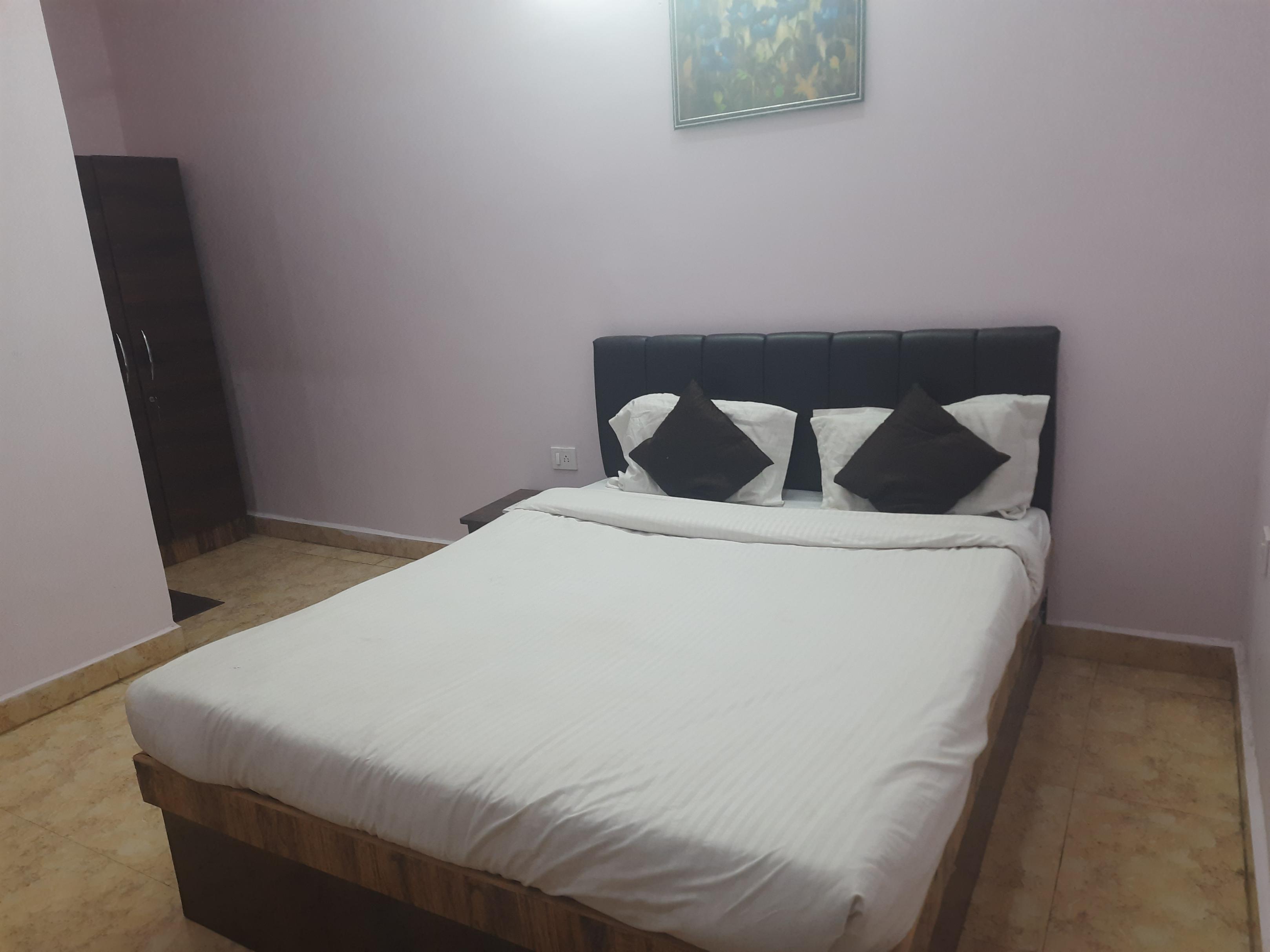 Hotel new SR - Tap to explore photos