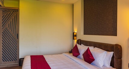 Classic Regency Room Type - Suite Room with Balcony Classic Regency Room Type - Suite Room with Balcony