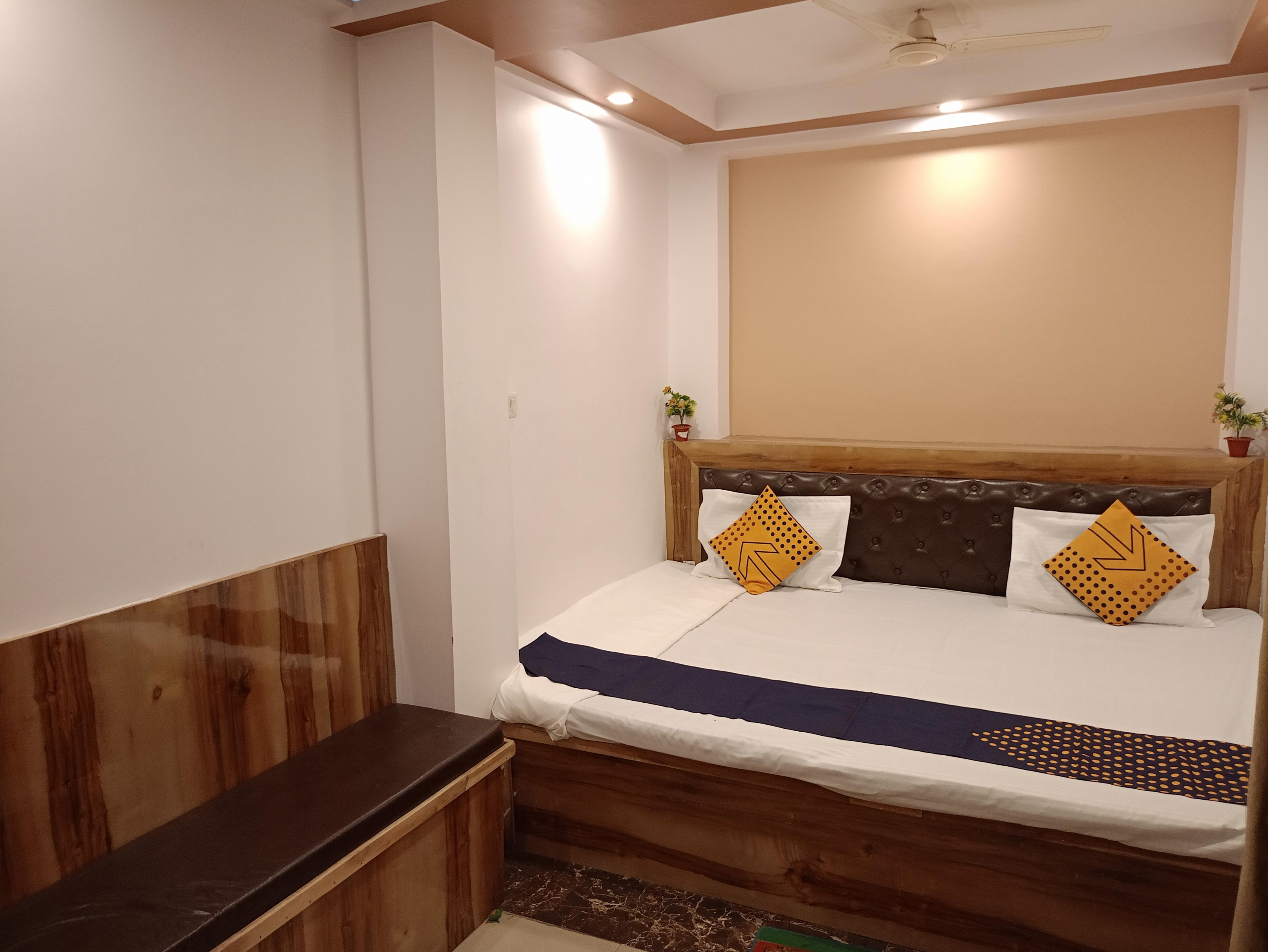 ROYAL KASHI LODGE Room Type - Family room