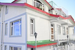 A Swiss Chalet 5 BHK Mashobra  King Sized beds