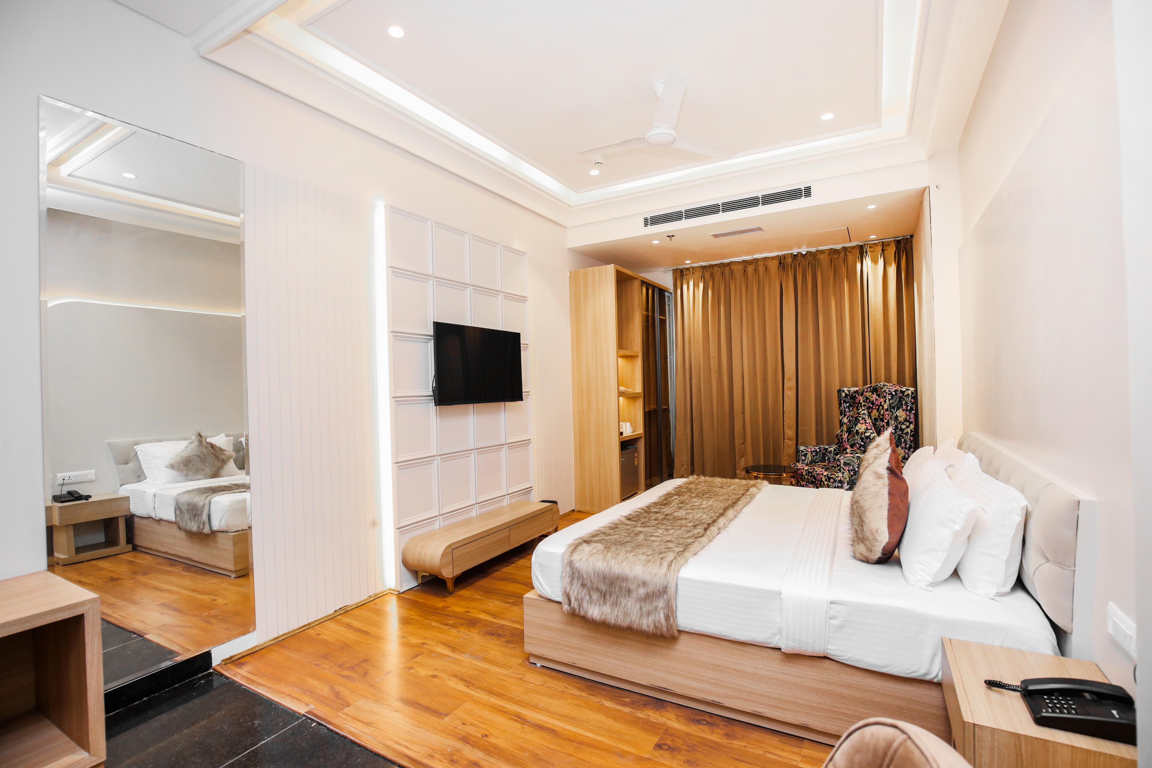 Hotel Euphoria Green 5 minutes from Golden Temple - Tap to explore photos