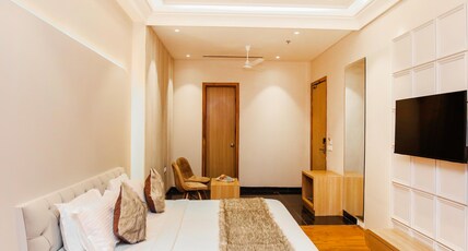 Hotel Euphoria Green 5 minutes from Golden Temple Room Type - Suite Room-With Bath Tub and View Hotel Euphoria Green 5 minutes from Golden Temple Room Type - Suite Room-With Bath Tub and View