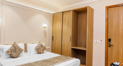 Hotel Euphoria Green 5 minutes from Golden Temple Room Type - Standard Room -Without Window Hotel Euphoria Green 5 minutes from Golden Temple Room Type - Standard Room -Without Window