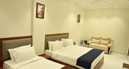 The Sky Land Hotel Room Type - Double-Single AC  Room