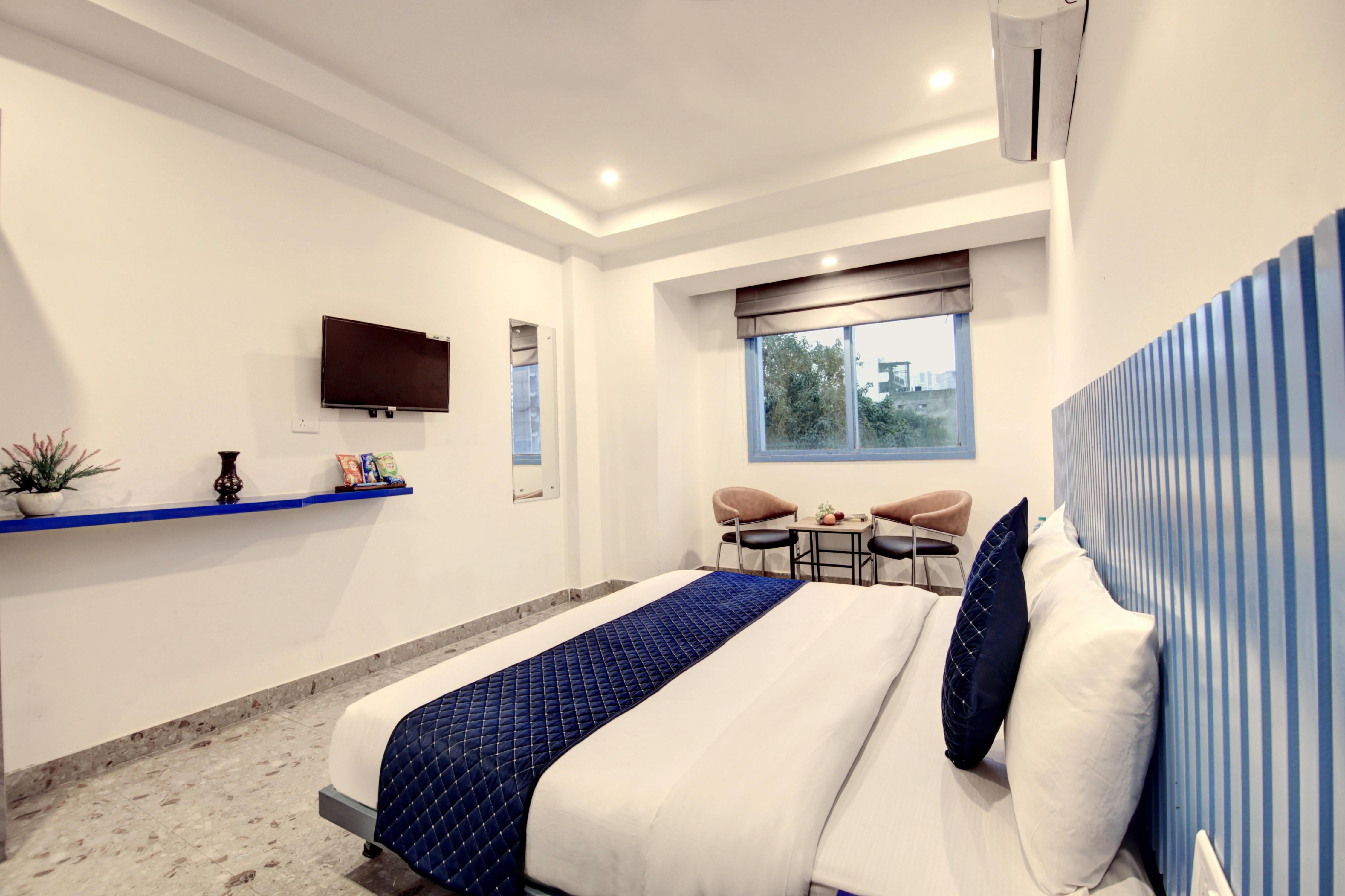 Hotel Elite 29 Golf Course Road Gurgaon Room Type - Superior Room with Wi-Fi