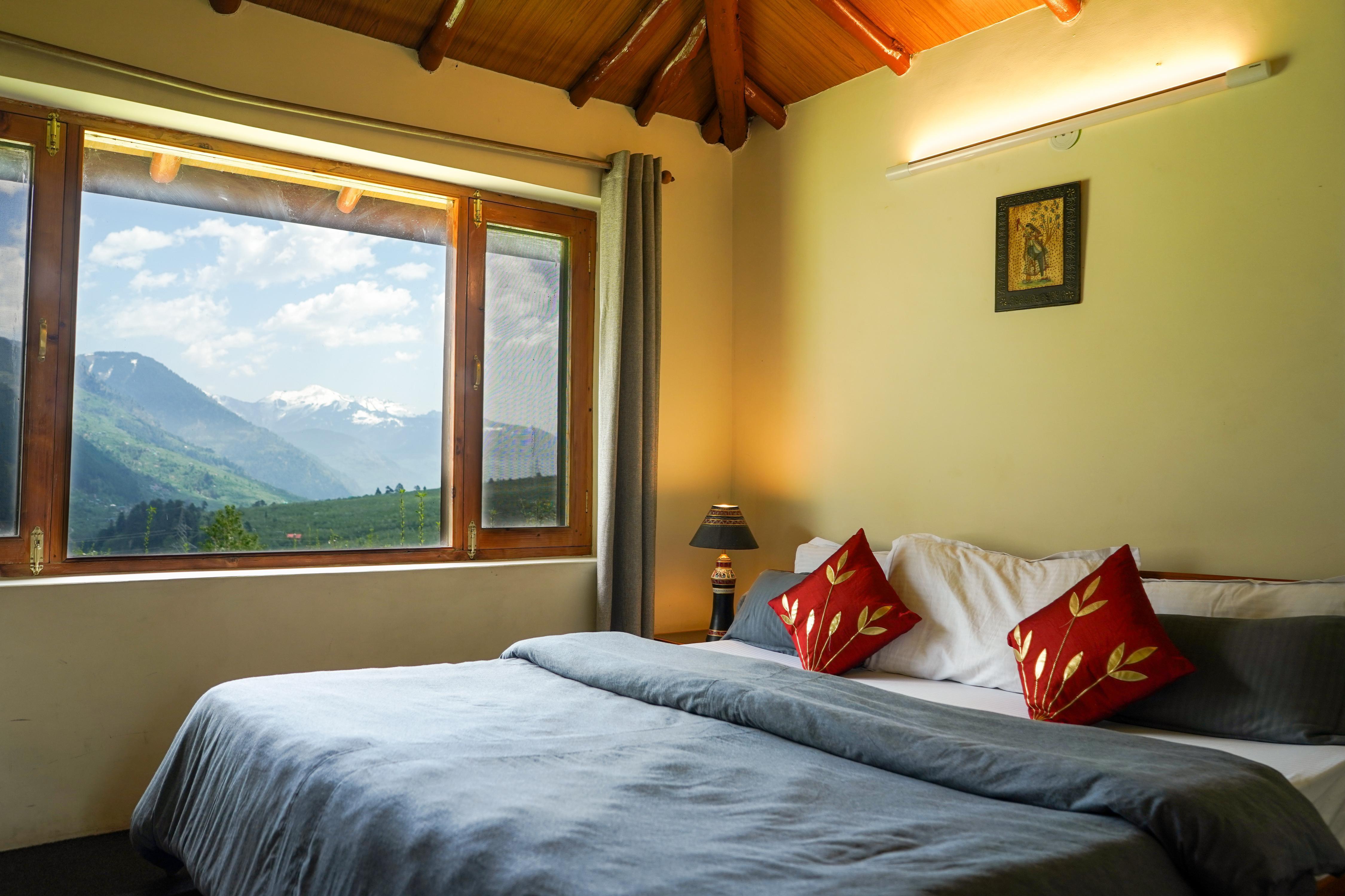 The Hideout Hiraeth Room Type - Deluxe Double Room with Mountain and Garden View