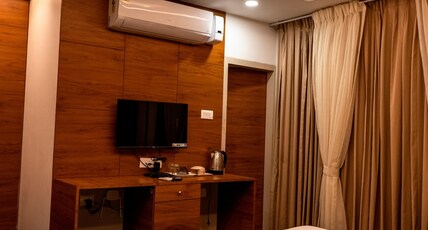 Hotel Radhika Executive Room Type - Super Deluxe AC
