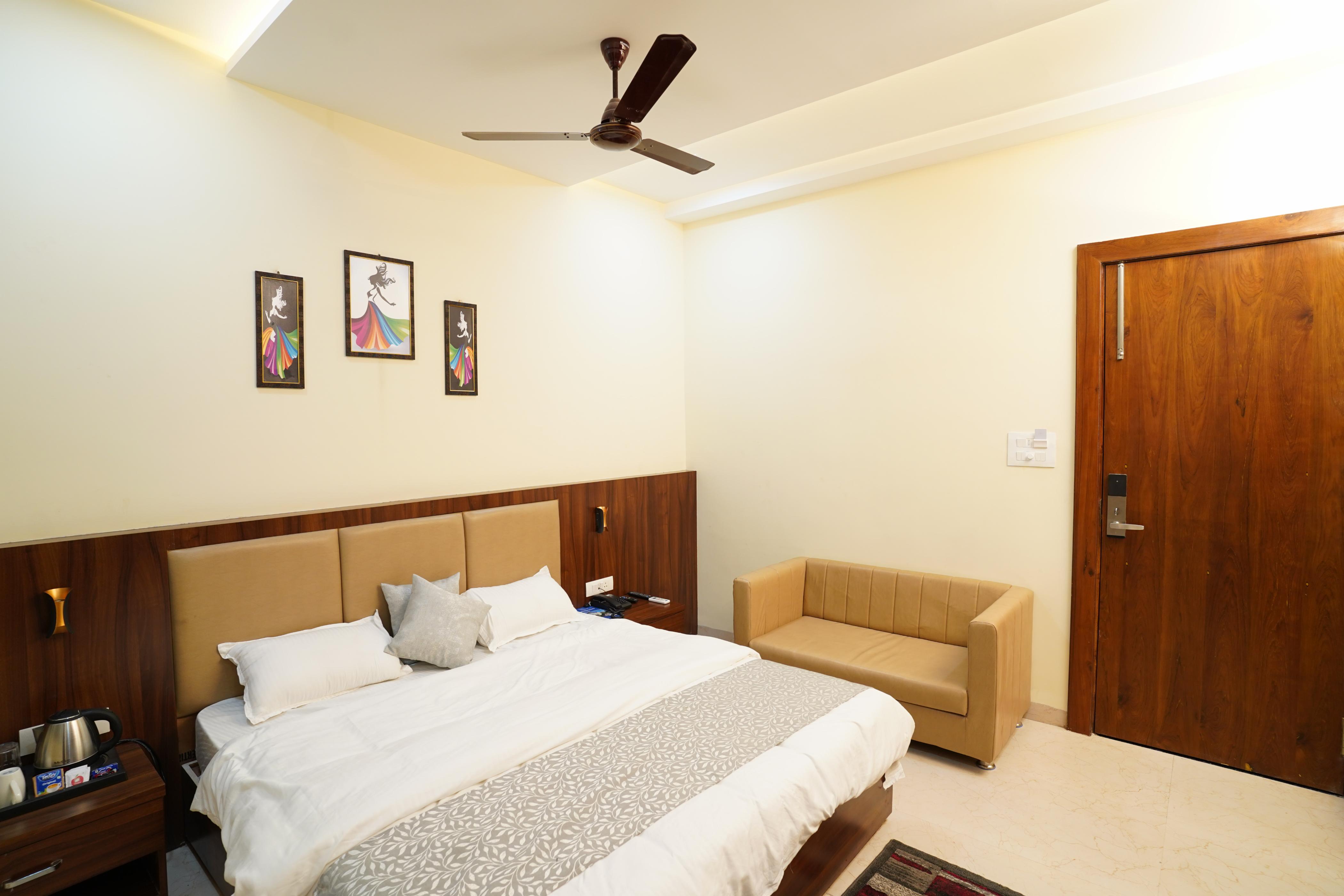 HOTEL RUDRAAKSH PALACE - Tap to explore photos