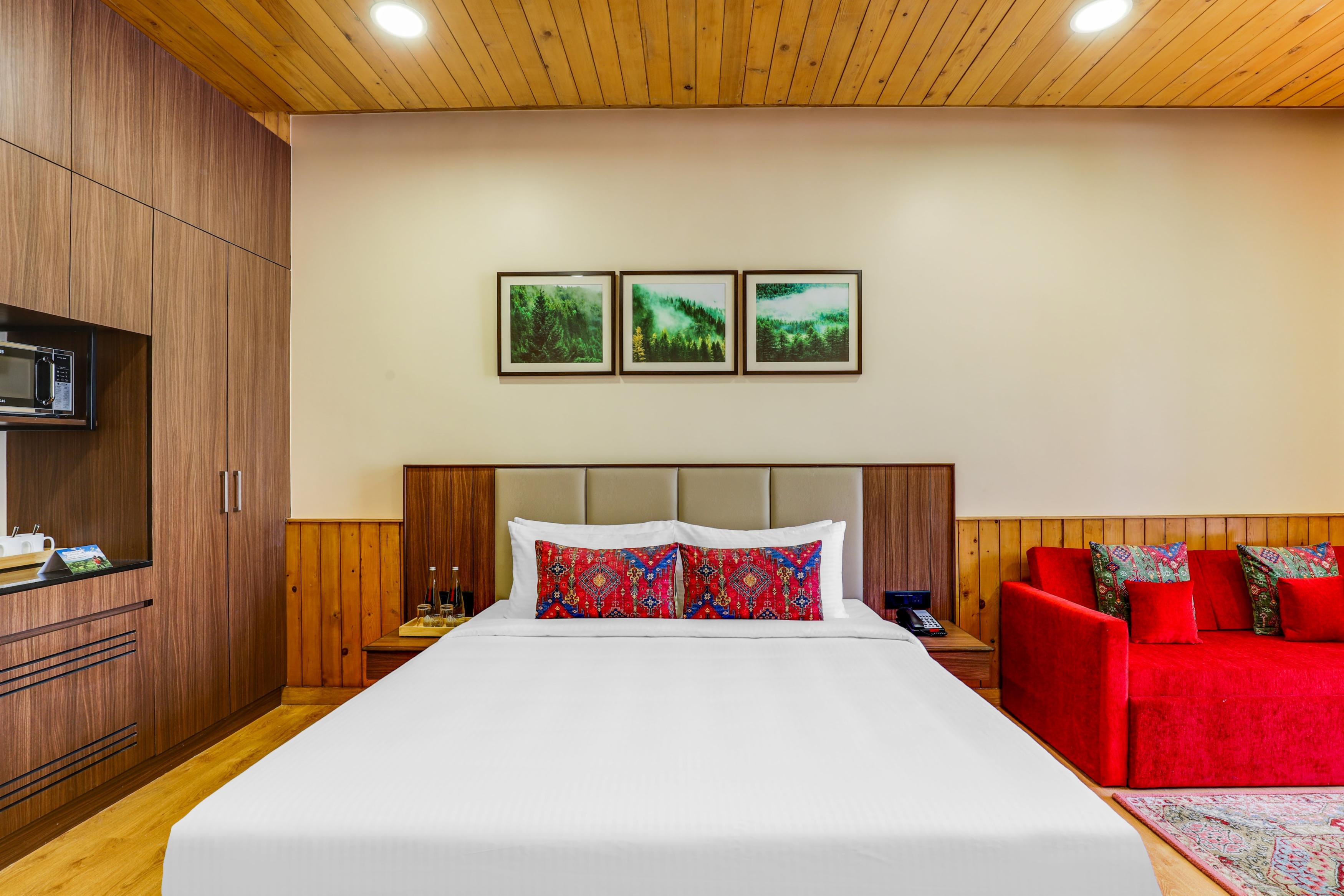 Club Mahindra Janjehli - Tap to explore photos