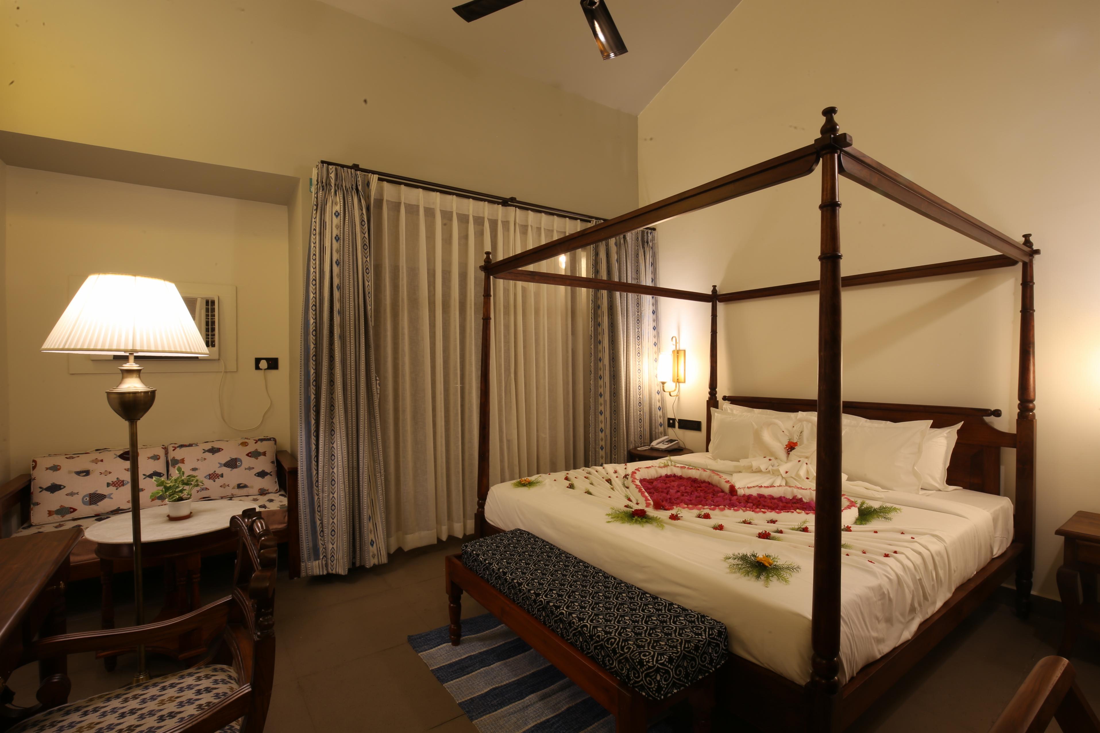 COCONUT PENINSULA COUNTRY RESORT Room Type - Water Front Room with Balcony