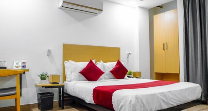 Saltstayz Express - Golf Course Road & DLF Phase-1 Room Type - Deluxe Room Saltstayz Express - Golf Course Road & DLF Phase-1 Room Type - Deluxe Room