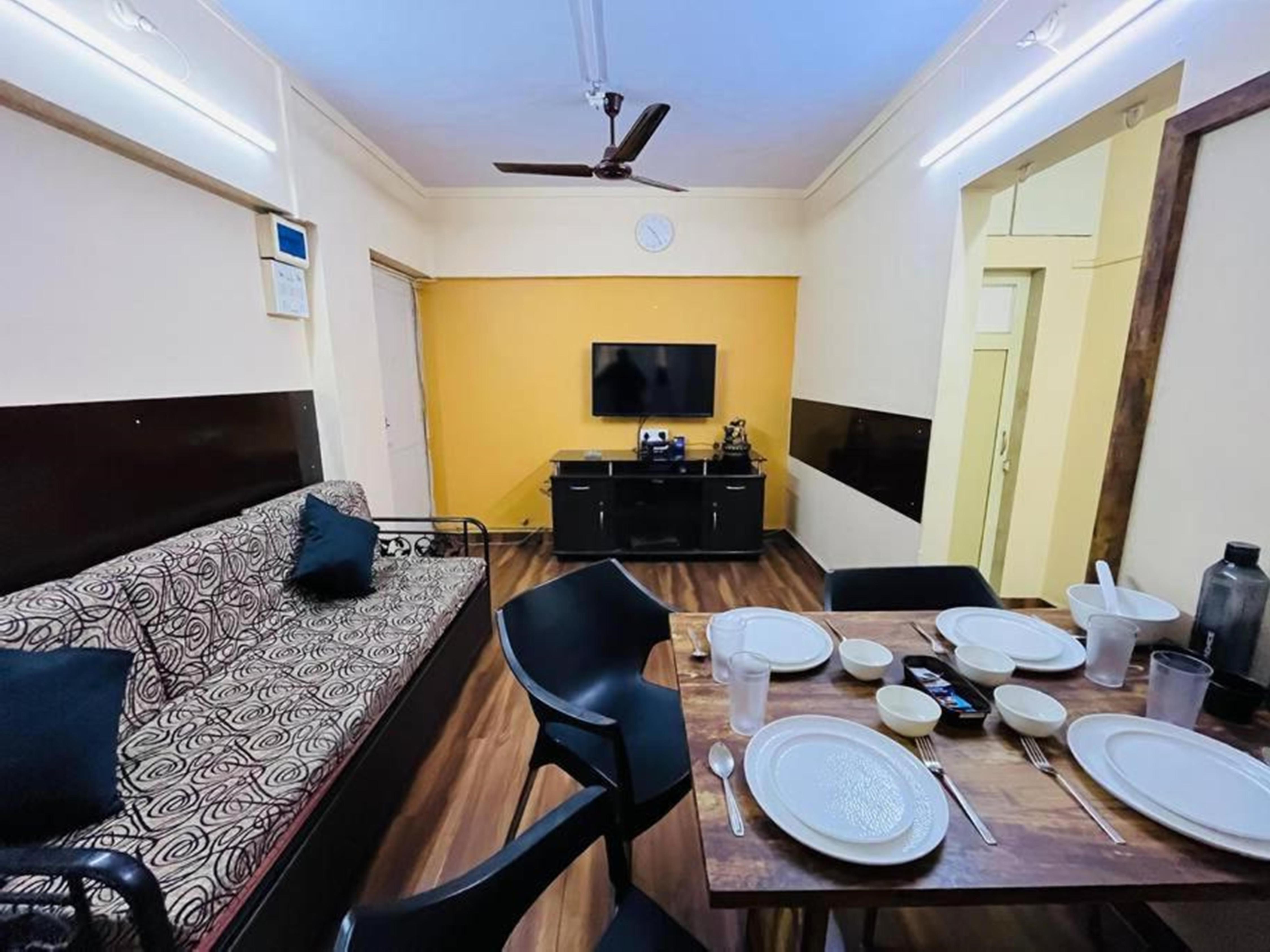 LA WOODLAND 2BHK SERVICE APARTMENT - Tap to explore photos