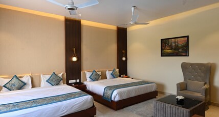 THE GANGA RESORT Room Type - Royal Room (Family Room) THE GANGA RESORT Room Type - Royal Room (Family Room)