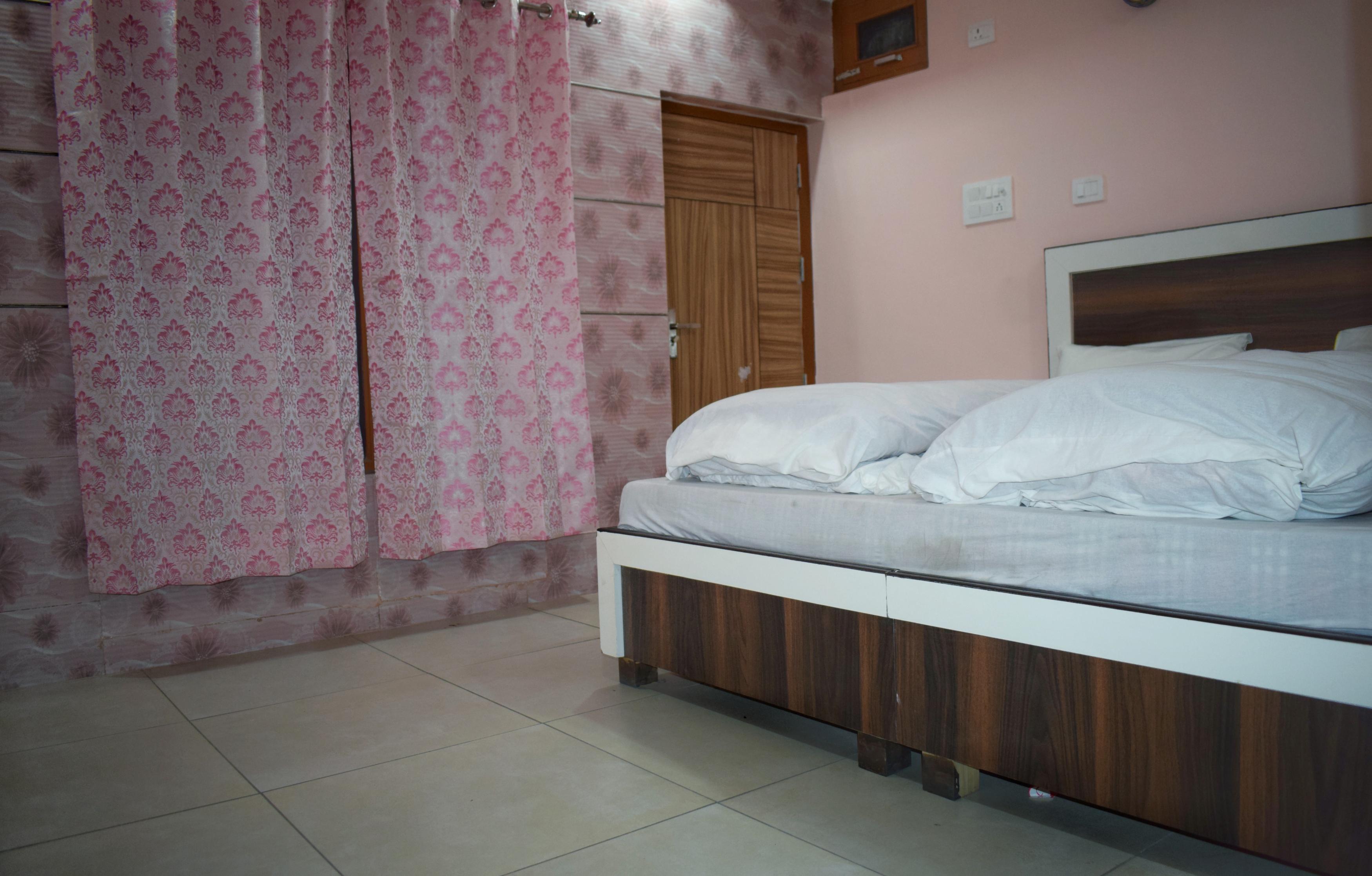 Hotel Parash Palace Room Type - Executive Room with City and Mountain View Hotel Parash Palace Room Type - Executive Room with City and Mountain View