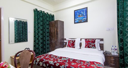 Wood Venture Residency by Stay Pattern - City Center Room Type - Deluxe Room