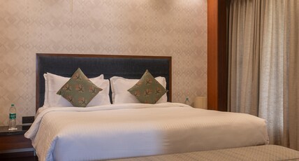 Clover Greens Golf Course and Resort Room Type - Queen Studio Room