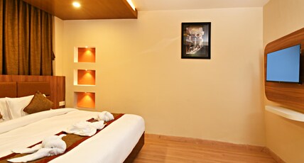 Capital Boutique Hotel Room Type - Deluxe King Room