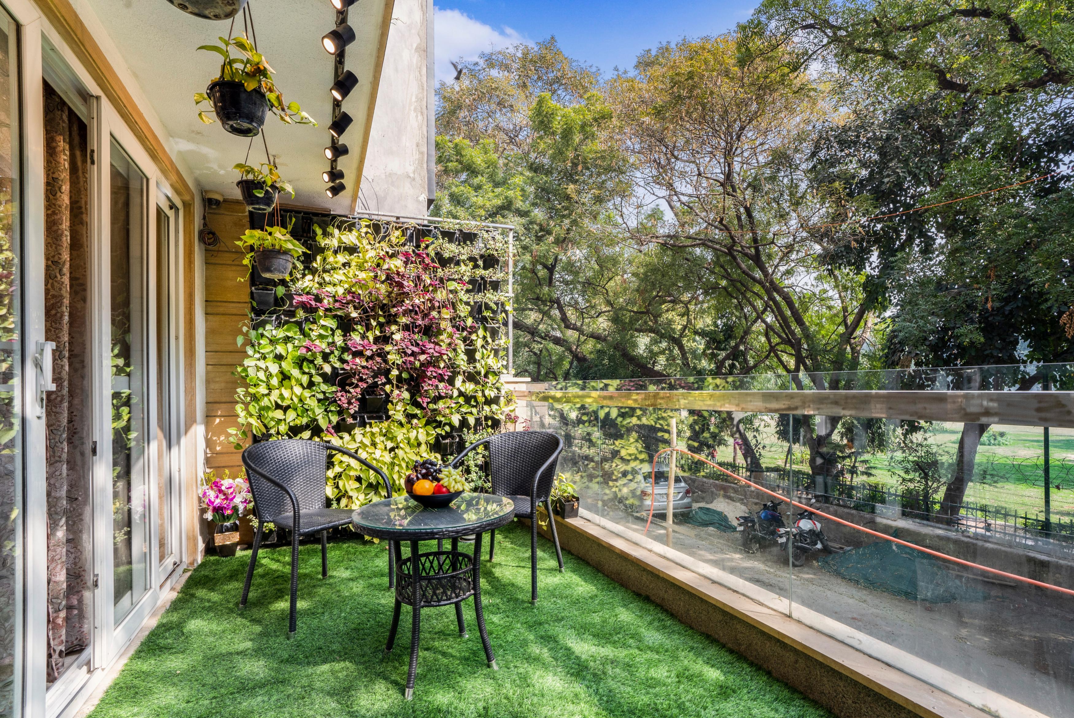 Homlee-Pentagon 3 BHK luxurious-Lift-Parking-Saket