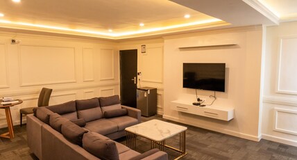 ROYALE LALAWI HOTEL Room Type - Presidential Suite