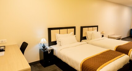 ROYALE LALAWI HOTEL Room Type - Deluxe Twin