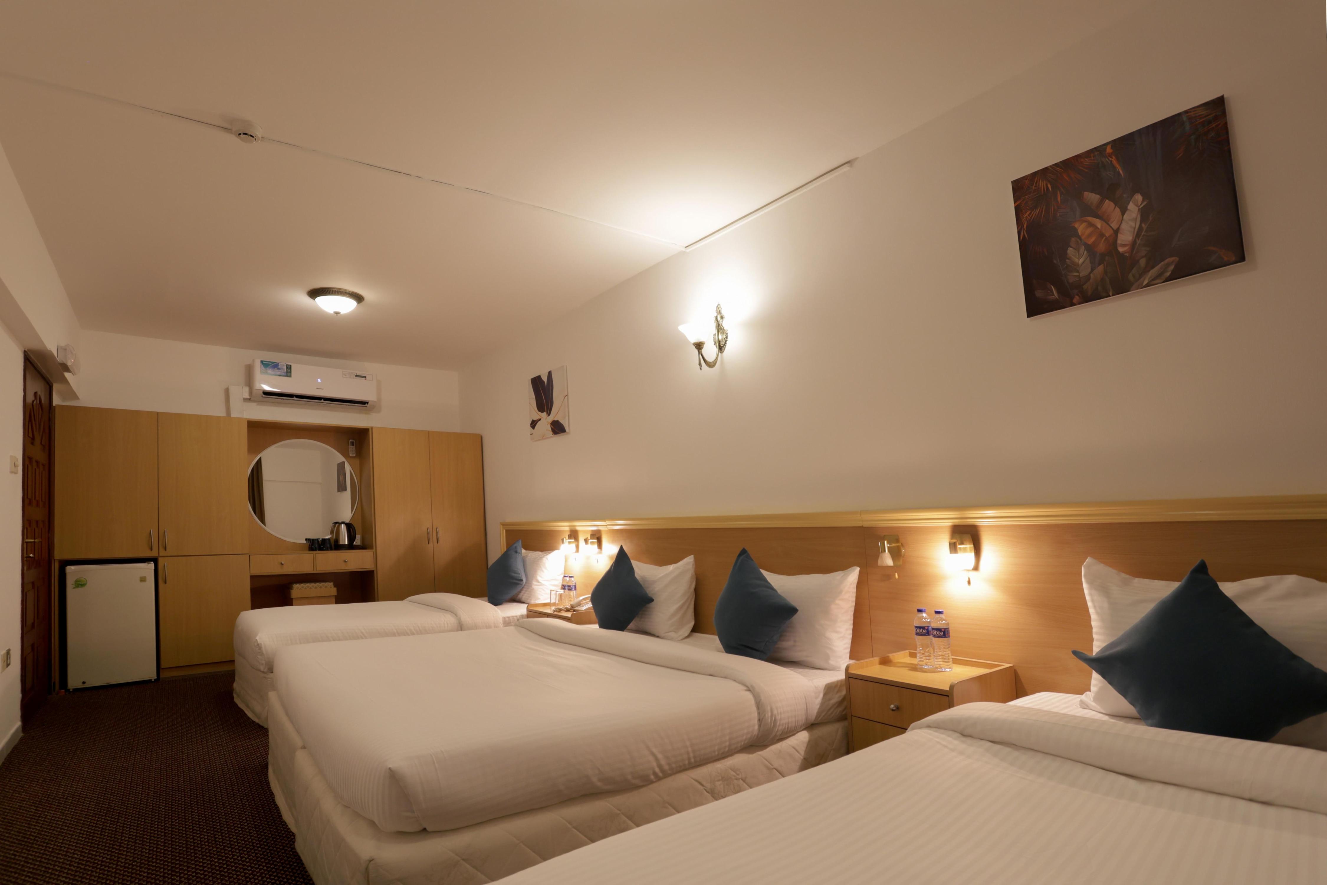 Click Grand hotel Bur Dubai - Tap to explore photos