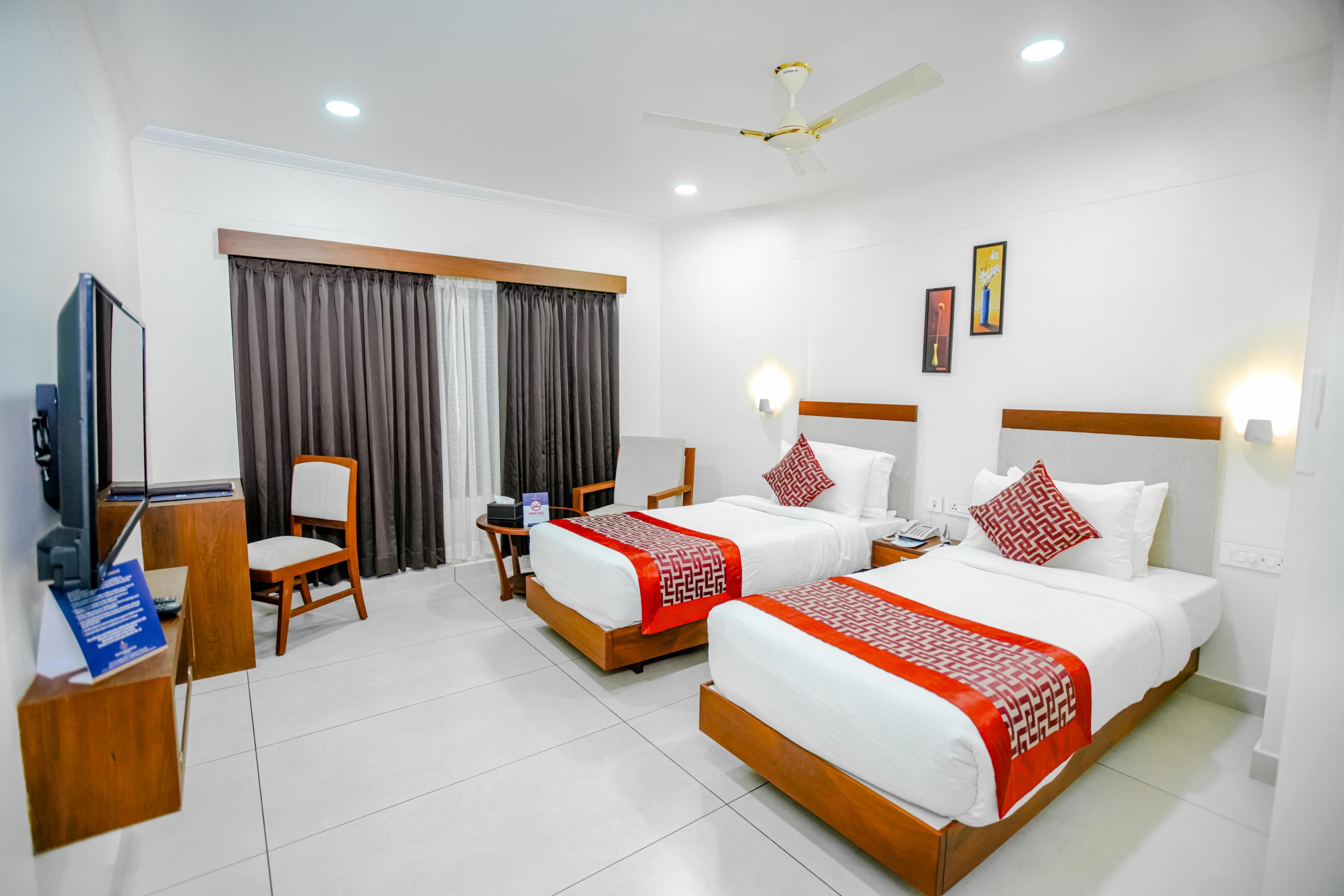 KKM INTERNATIONAL Thiruvananthapuram Room Type - Deluxe Twin Room
