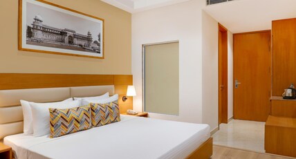 Lemon Tree Hotel Agra Room Type - Deluxe King Room