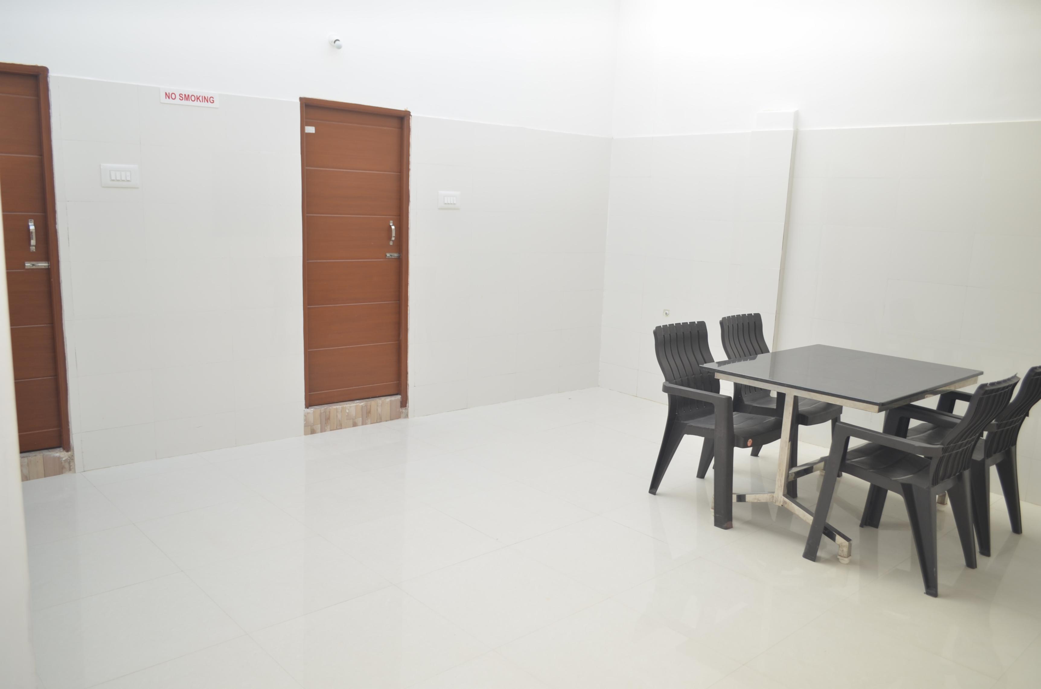Grand INN Homestay - Tap to explore photos