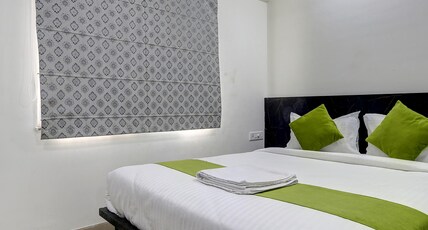 StayBird - Silver Oak, Kharadi, An Apartment Hotel Room Type - Premium AC Room (2X) StayBird - Silver Oak, Kharadi, An Apartment Hotel Room Type - Premium AC Room (2X)