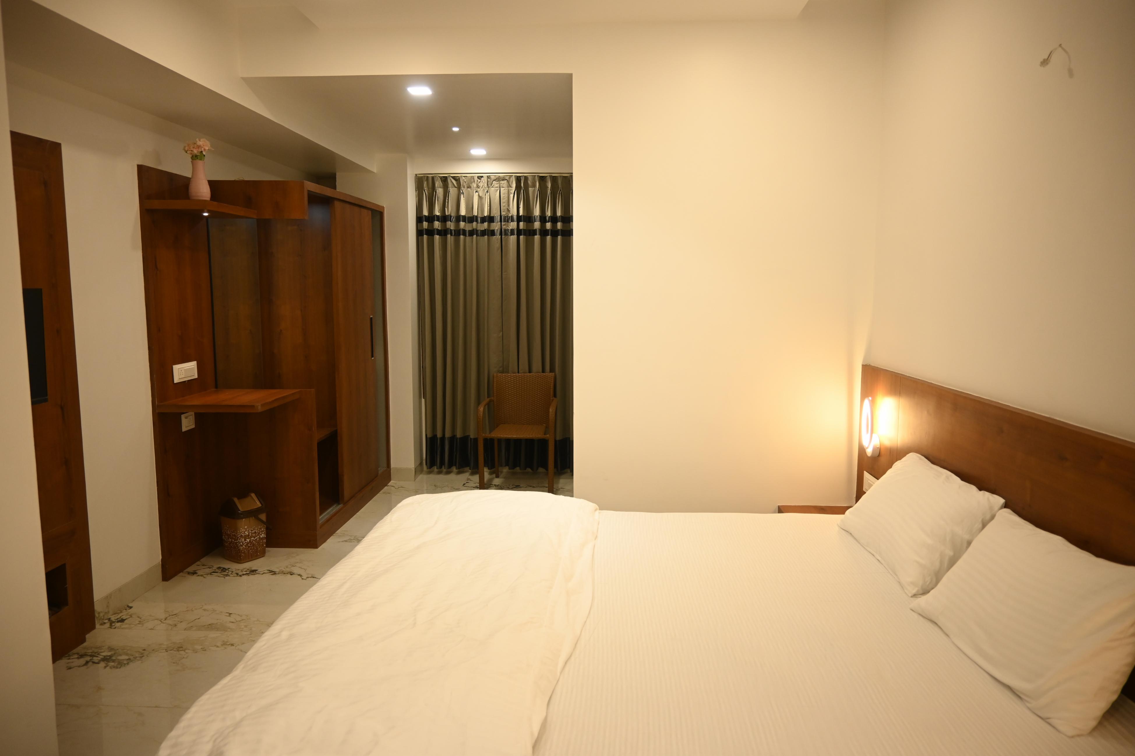 HOTEL PRIME SQUARE Room Type - Super Deluxe Room