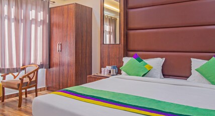 Treebo The Empire Near Taj Mahal Agra Room Type - Economy Room