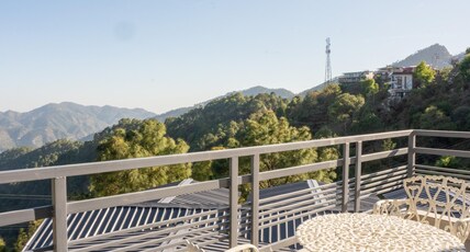 Kasauli Courtyard Boutique Bed and Breakfast Room Type - Super Deluxe