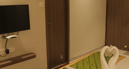 Hotel Emeraald House Room Type - Executive AC Room