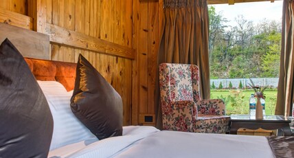 Pumpkin Hotels Corbett Tusk N Wood Room Type - Luxury Cottage with Jacuzzi Pumpkin Hotels Corbett Tusk N Wood Room Type - Luxury Cottage with Jacuzzi