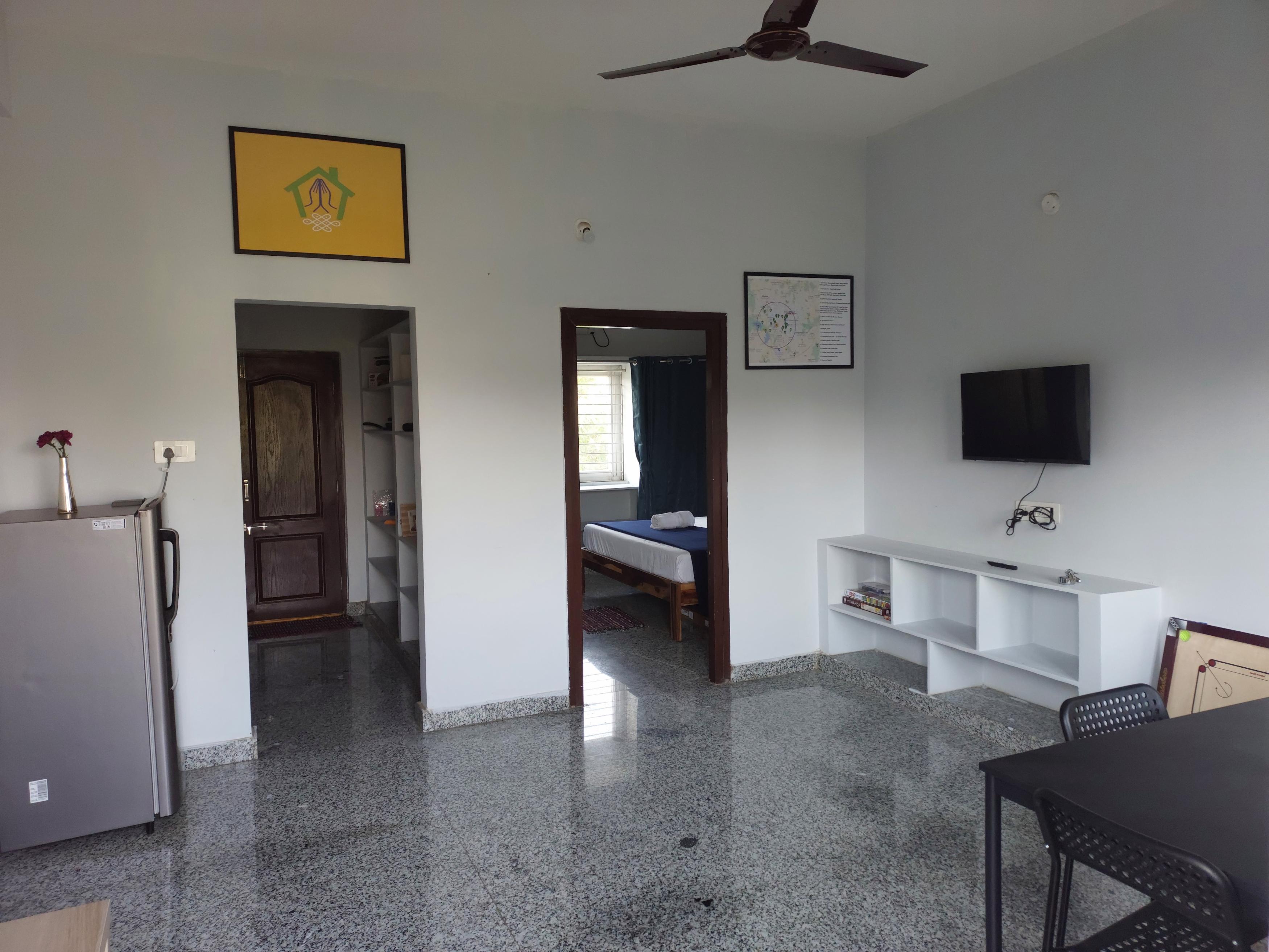 Deccan Stay 1BHK connected to Airport - Tap to explore photos