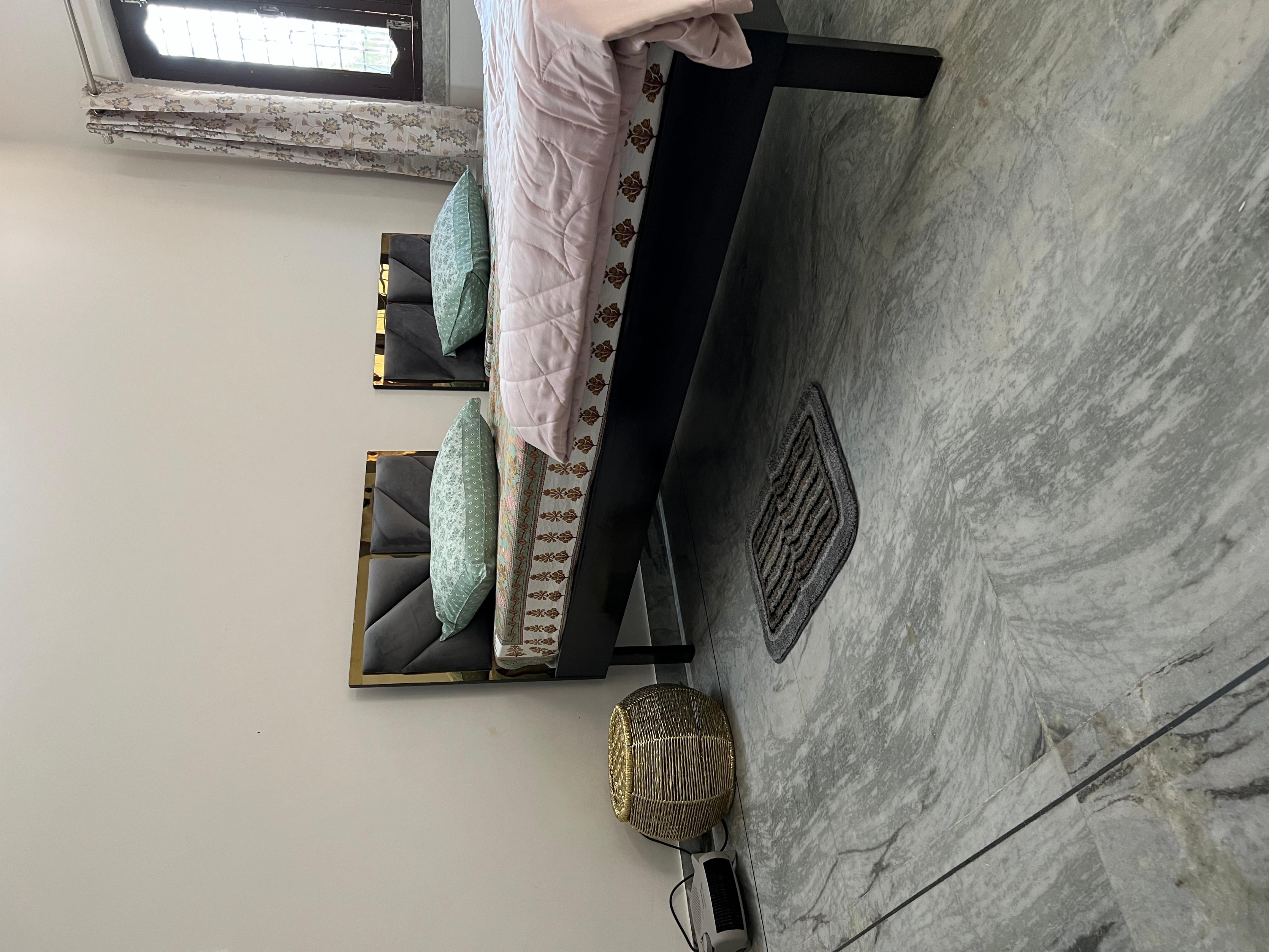Khakhri House Pristine apartment - Tap to explore photos